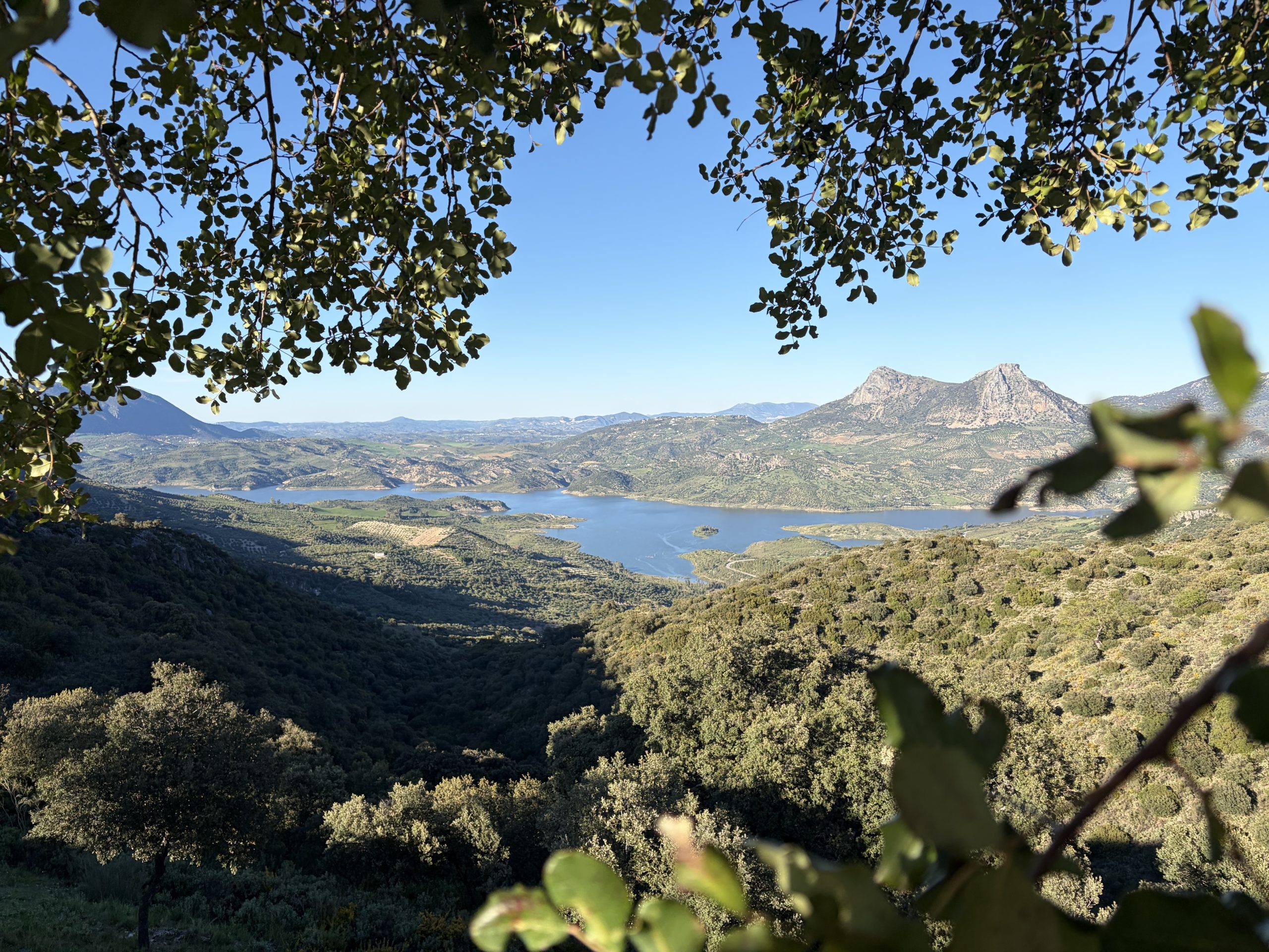 Ruta de senderismo en Zahara de la Sierra y el embalse